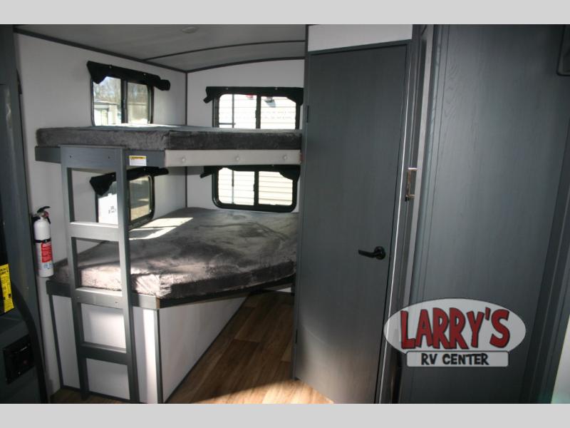 Keystone RV Premier Ultra Lite 29BHPR bunks